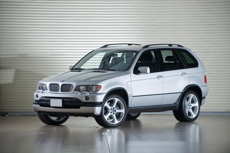  BMW X5 4.6is 2003 года  (фото 1 из 7)